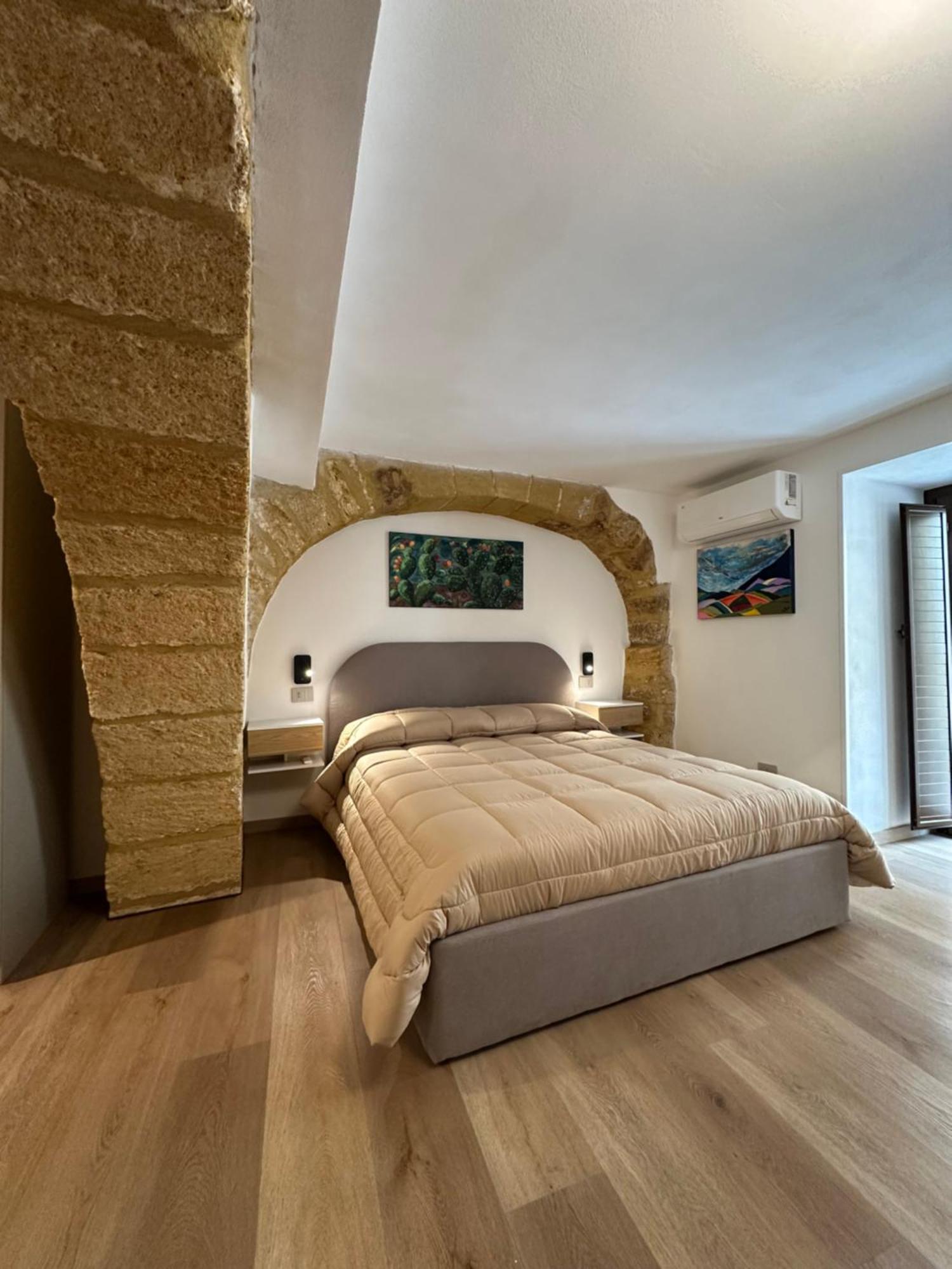 Arc Home Apartment อากริเจนโต ภายนอก รูปภาพ